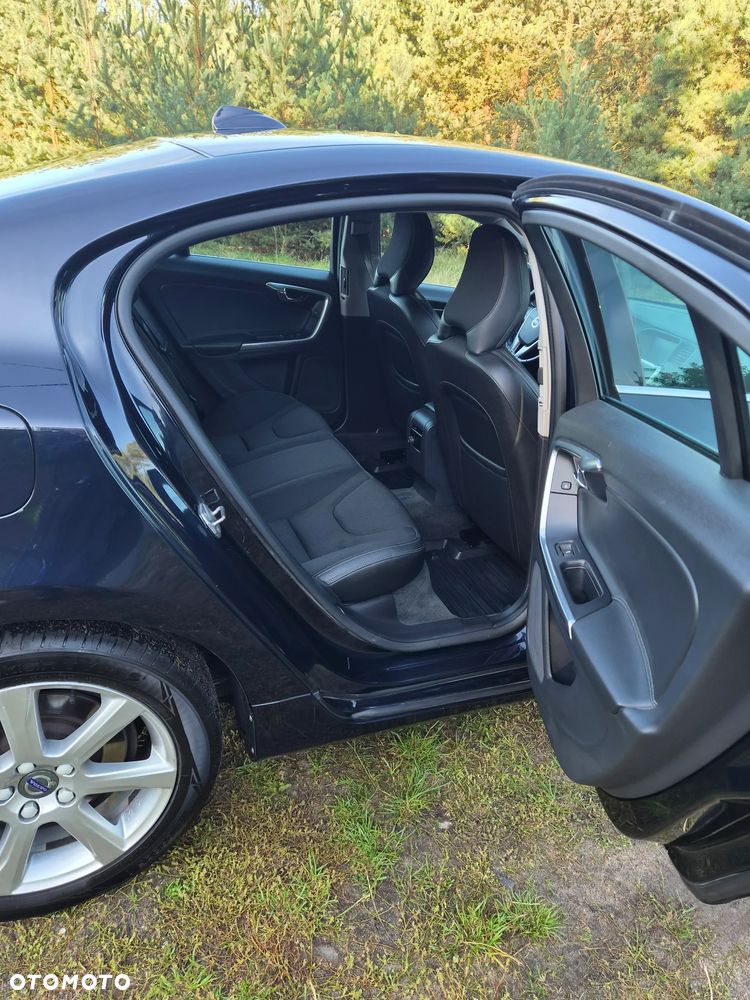 Volvo S60 T3 Drive-E Momentum - 10