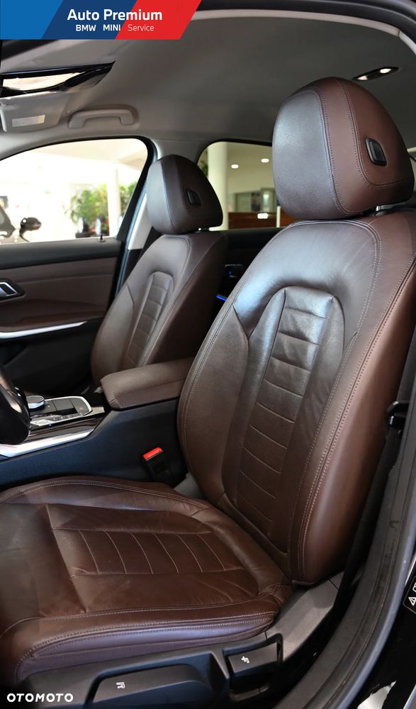 BMW Seria 3 320d xDrive Luxury Line - 13