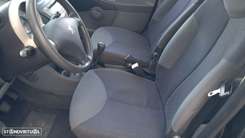 Peugeot 107 1.0 Trendy - 10