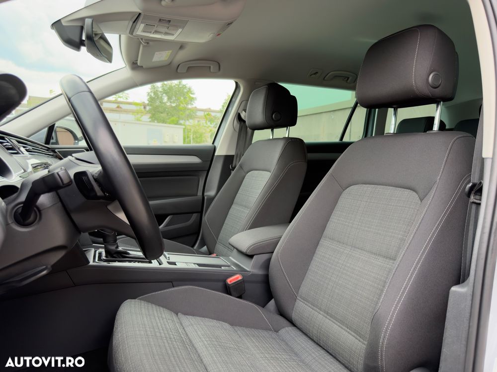 Volkswagen Passat 2.0 TDI SCR DSG Business - 29