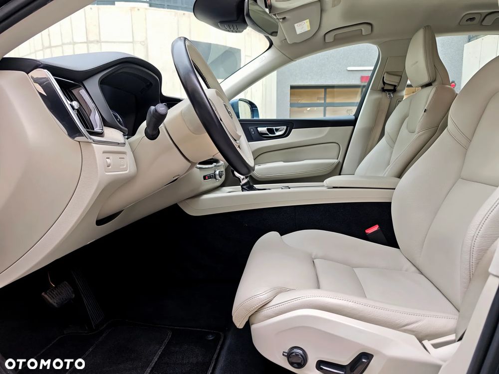 Volvo XC 60 D4 Inscription - 25