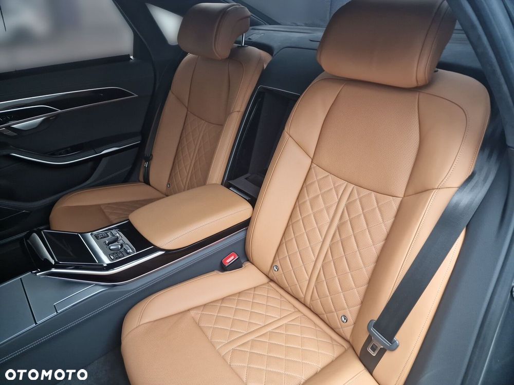 Audi A8 - 17