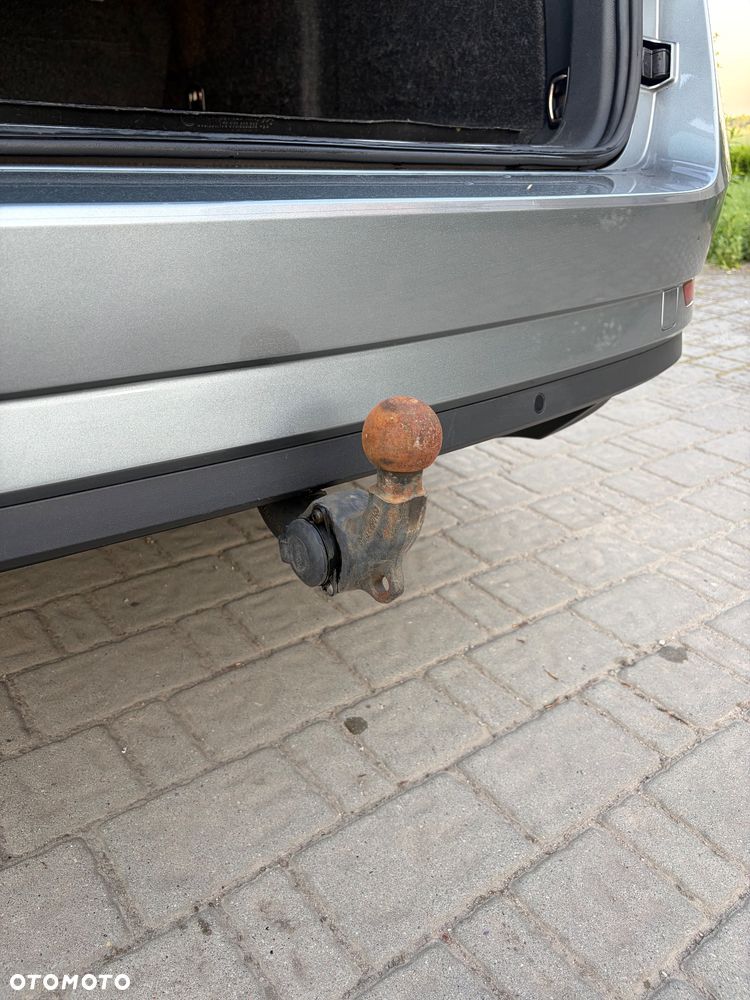 Skoda Superb 2.0 TDI 4x4 DSG L&K - 37