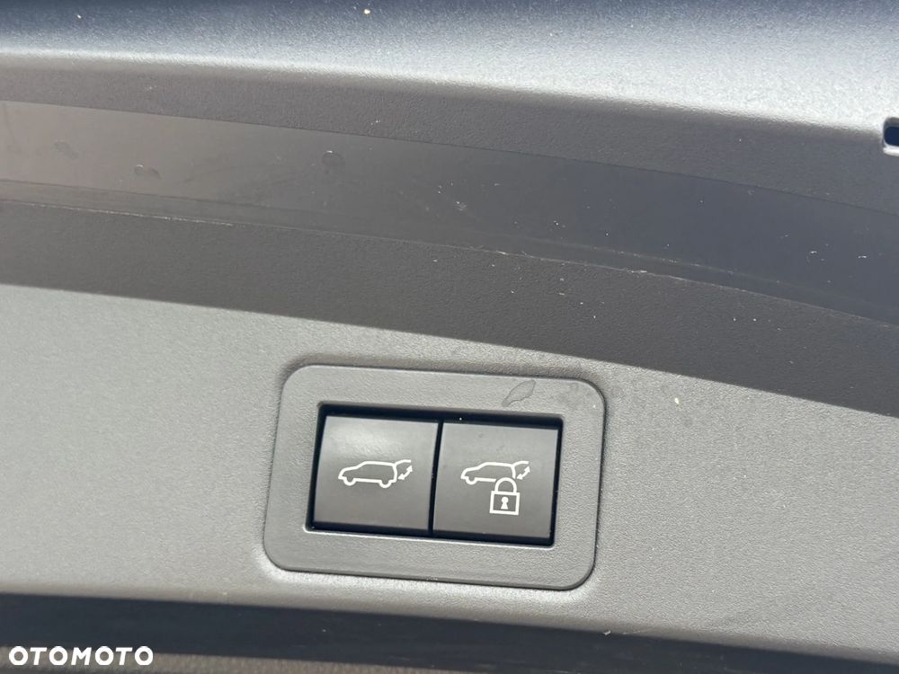 Toyota Corolla - 10
