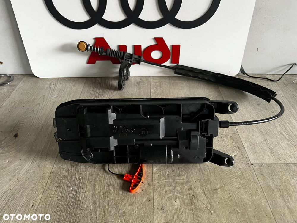 Audi VW SKODA MECHANIZM CIĘGŁO SKRZYNI BIEGÓW Lewarek zmiany biegów / górny 5WA713033CE - 2