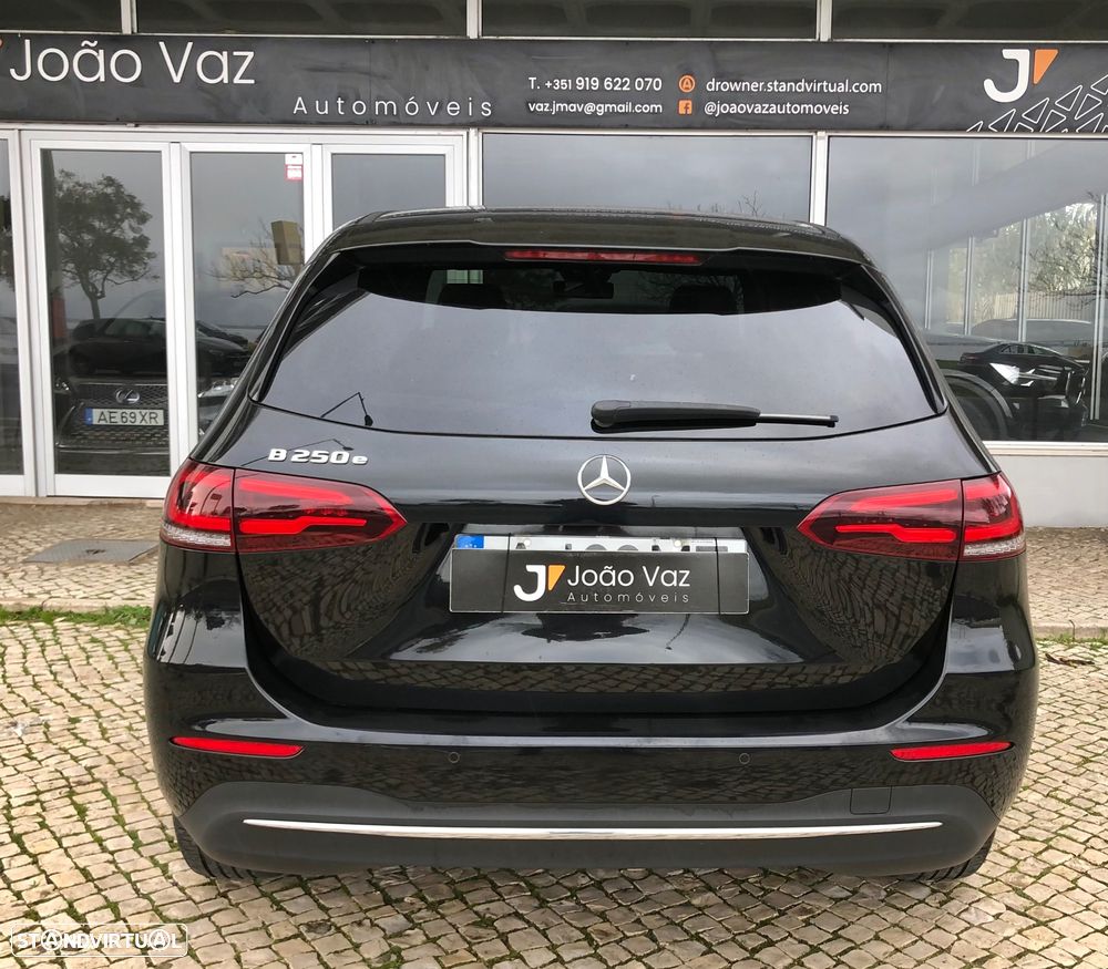Mercedes-Benz B 250 e Style Plus - 11