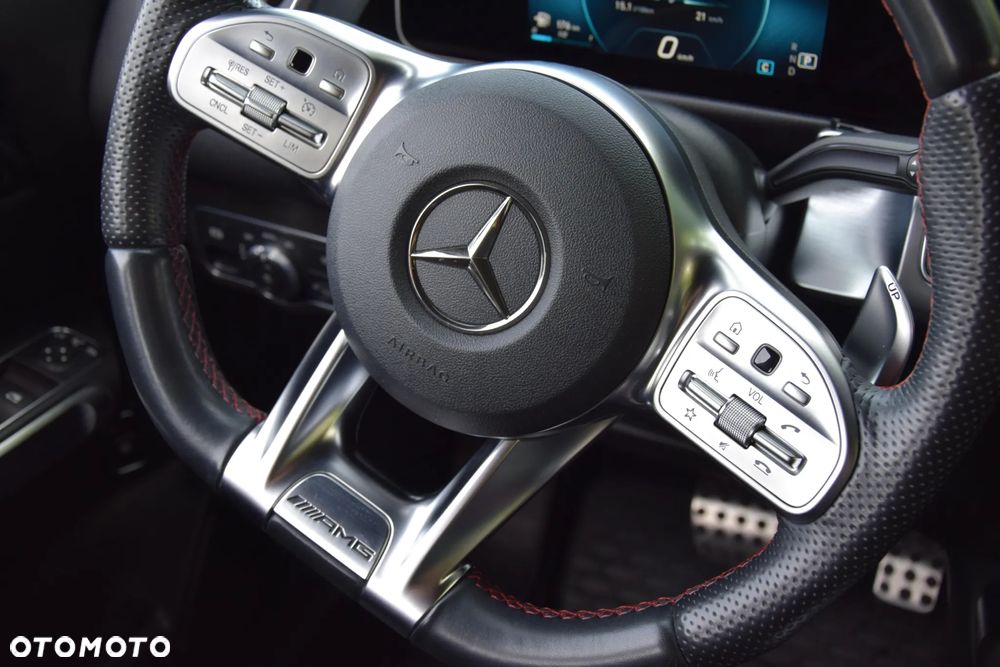 Mercedes-Benz GLB - 13