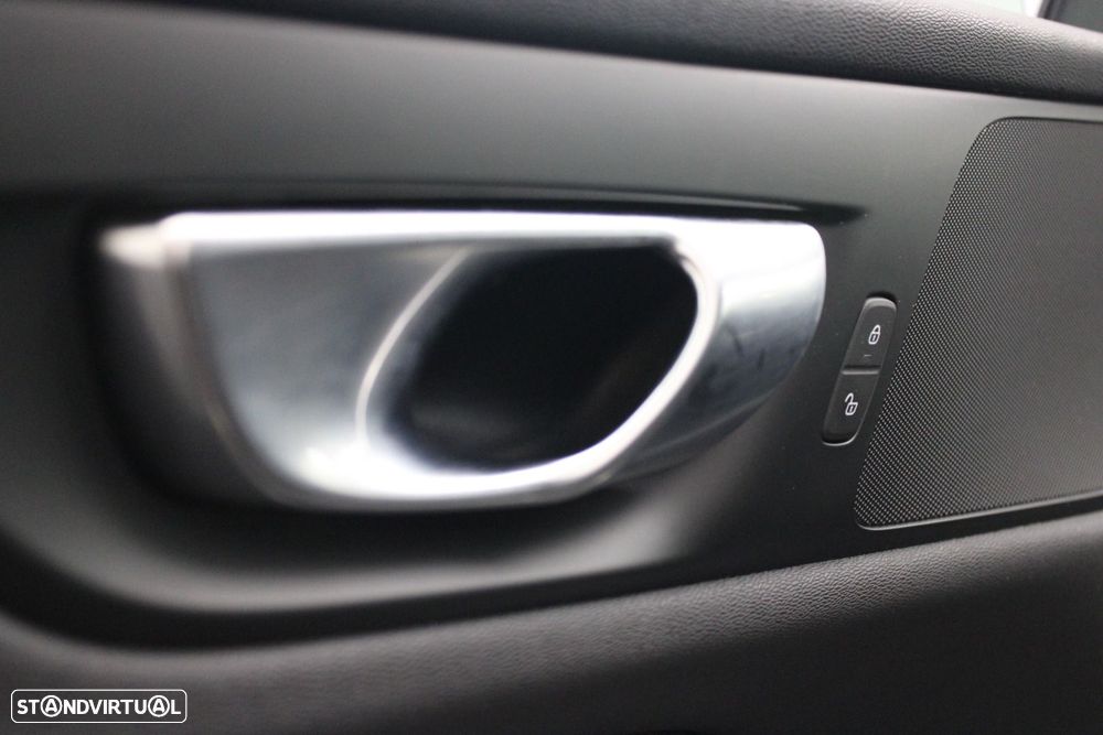 Volvo V60 2.0 T6 AWD TE R-Design Expression - 25