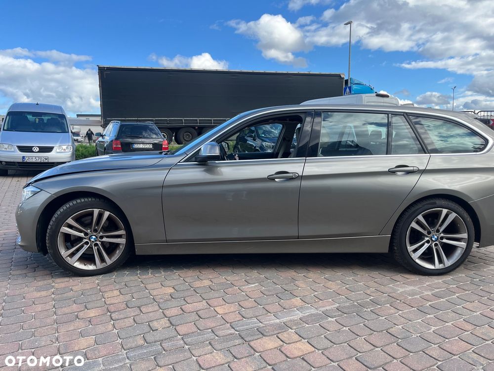 BMW Seria 3 325d Sport Line - 2