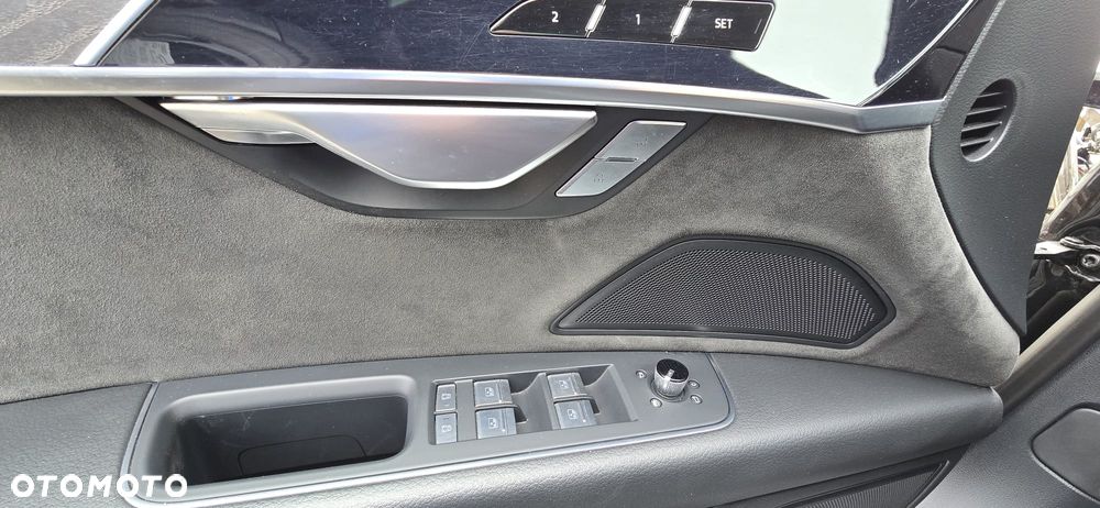 Audi A8 - 17