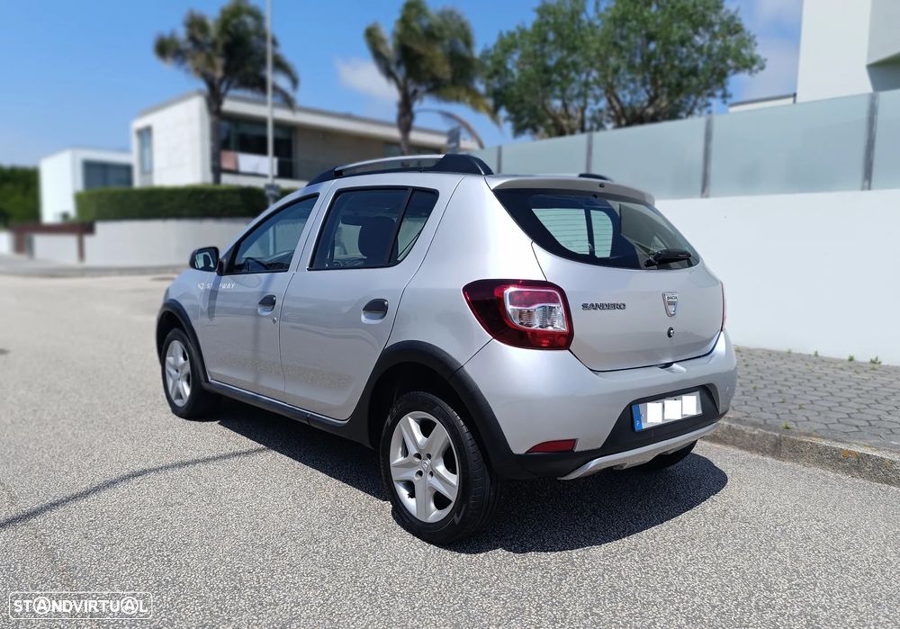Dacia Sandero 0.9 TCe Stepway - 4