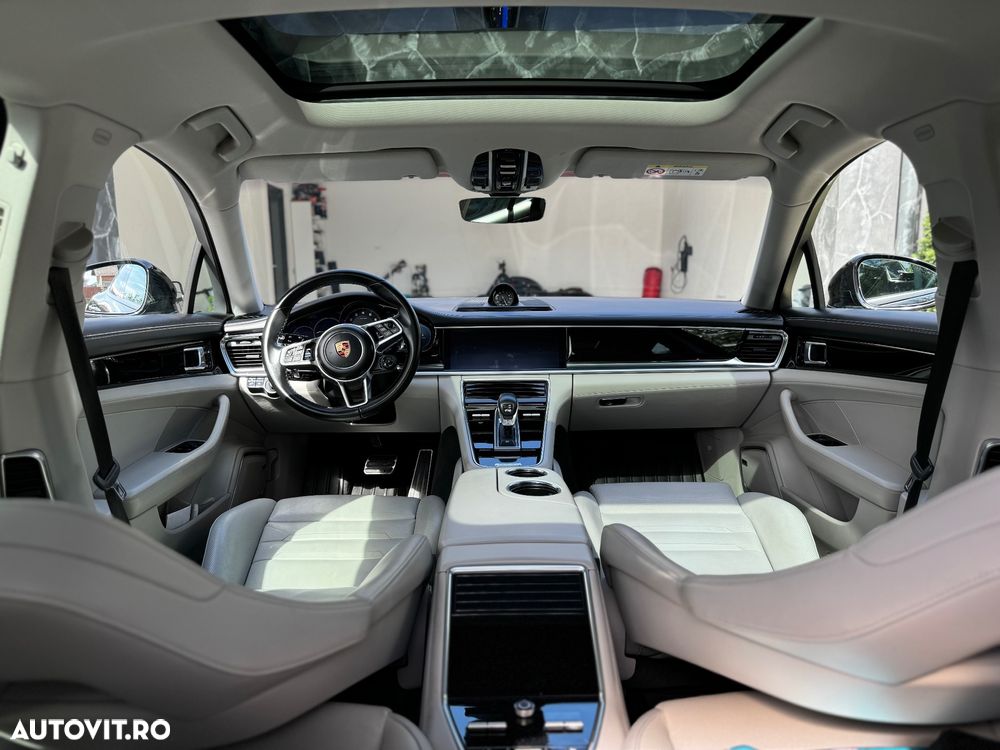 Porsche Panamera 4 E-Hybrid - 12
