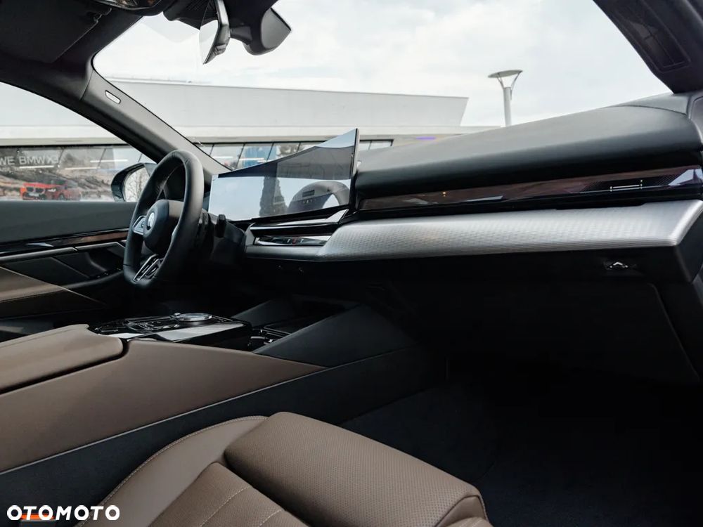BMW Seria 5 520d xDrive - 8