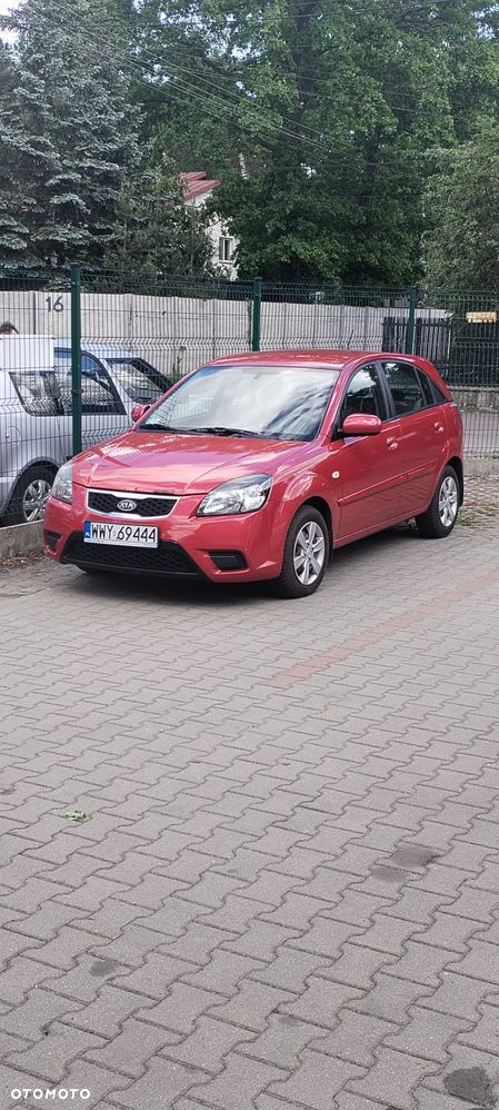 Kia Rio 1.5 CRDi Comfort - 1