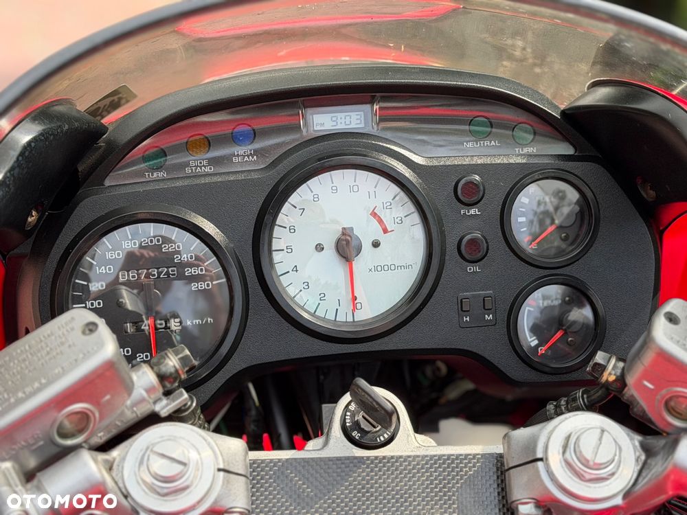 Honda VFR - 24