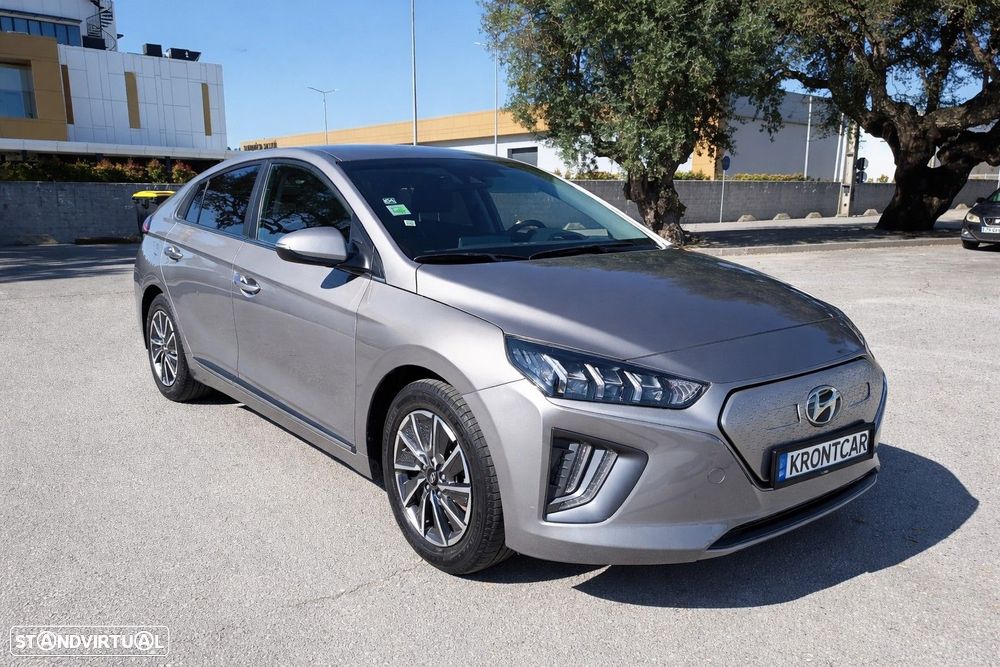 Hyundai Ioniq - 4