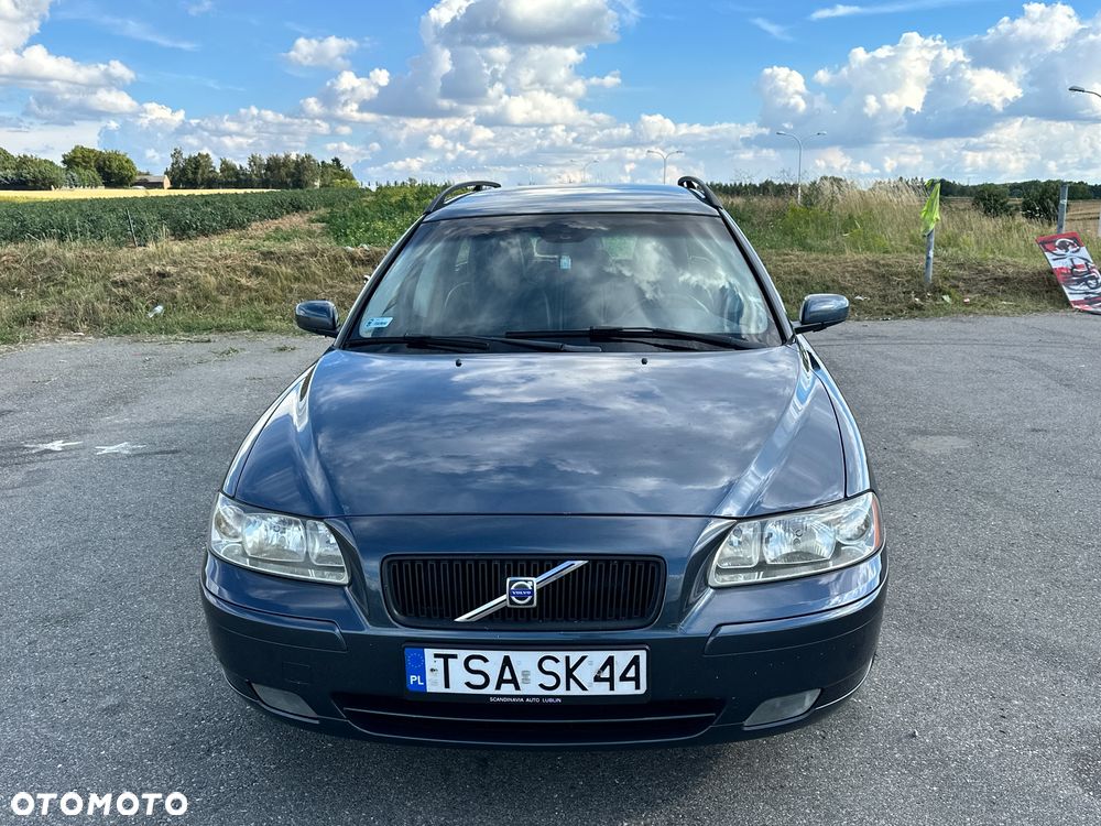 Volvo V70 2.4 Momentum - 4