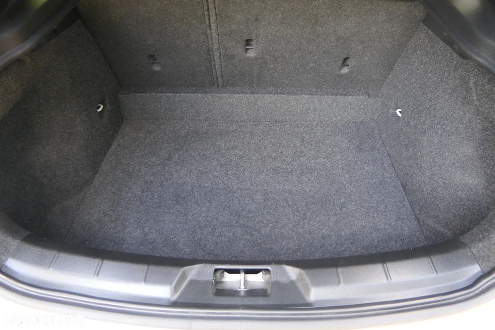 Volvo V40 - 34