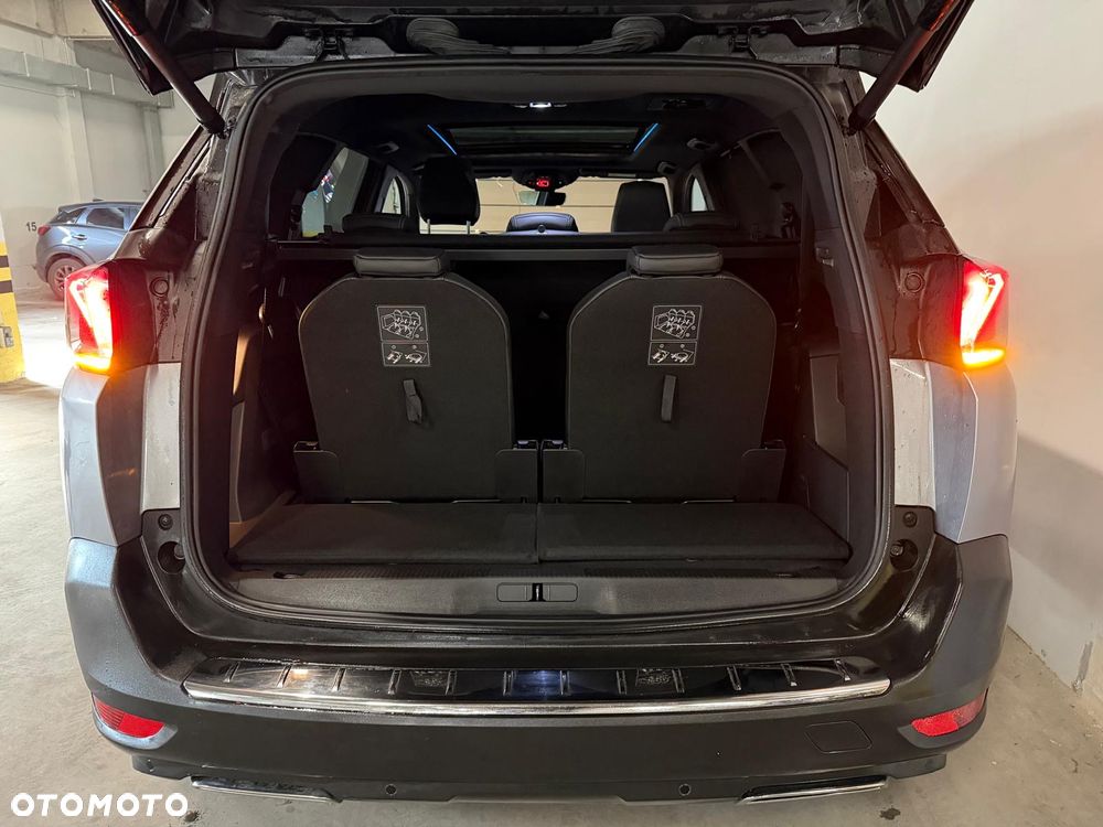 Peugeot 5008 2021