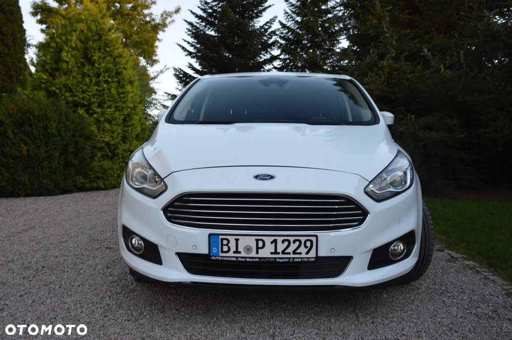 Ford S-Max - 12