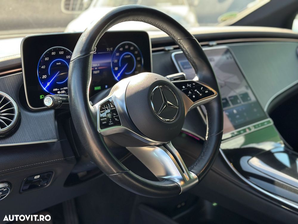 Mercedes-Benz EQE 300 - 18