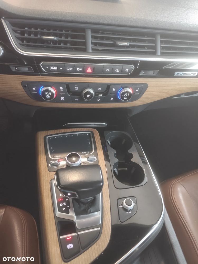 Audi Q7 - 28