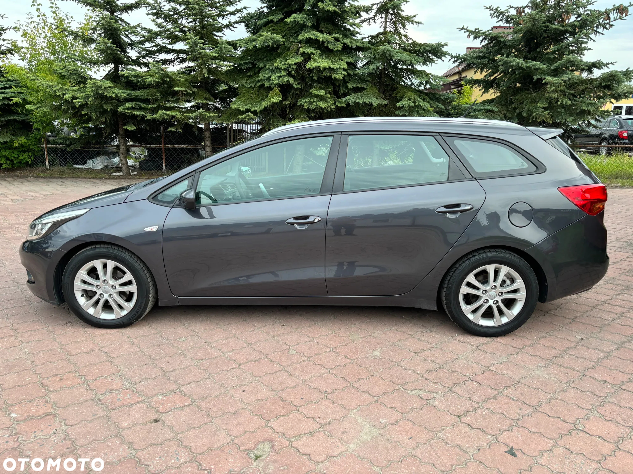 Kia Ceed 1.6 CRDi 128 Vision - 4