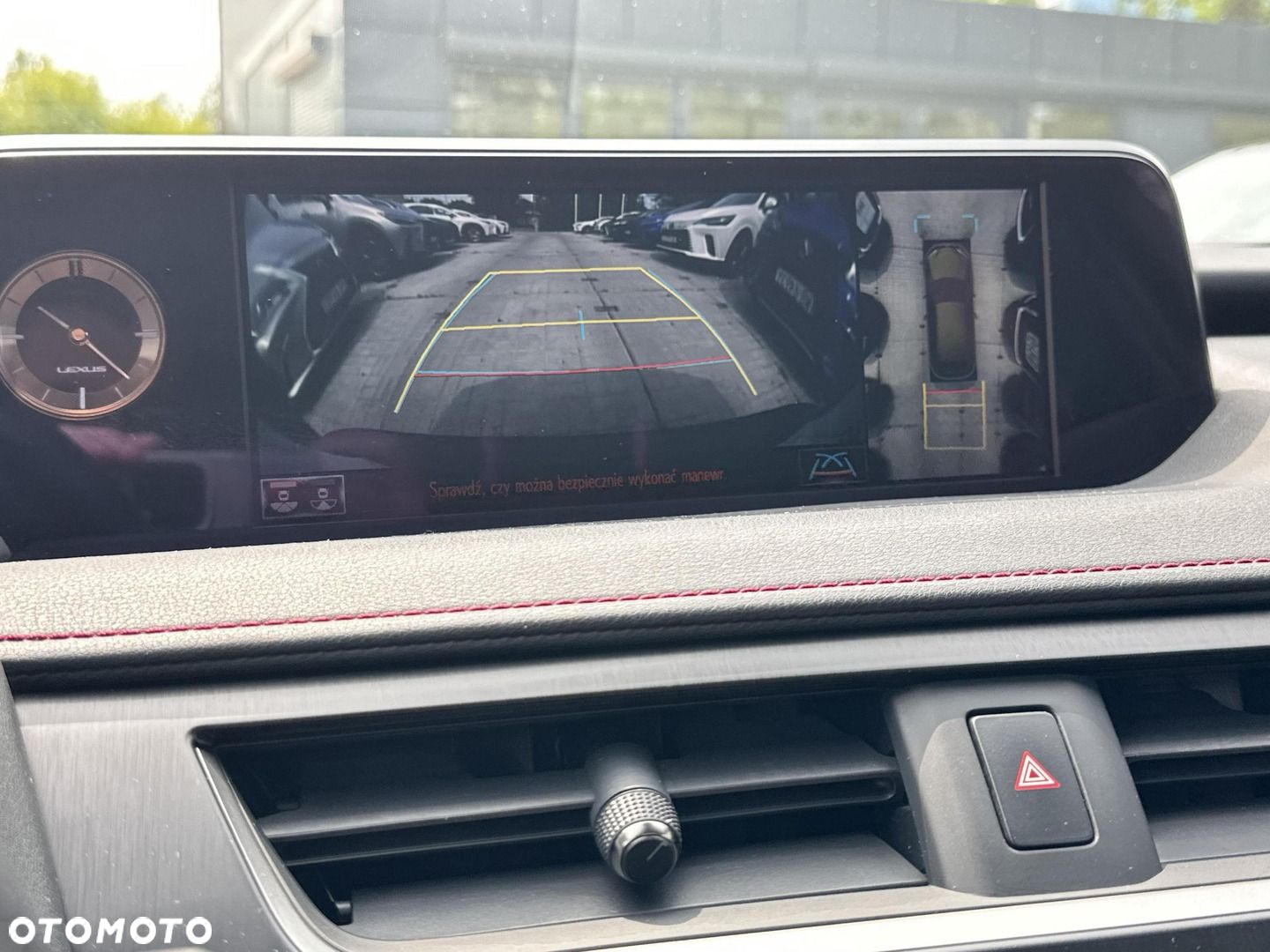 Lexus UX 200 F Sport 2WD - 25