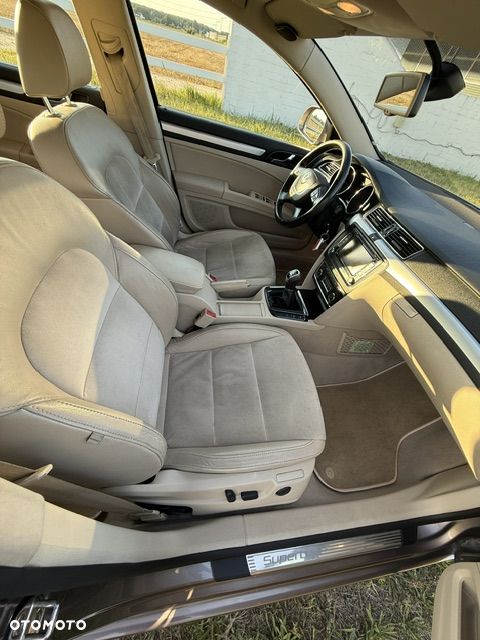 Skoda Superb 2.0 TDI Platinum - 8