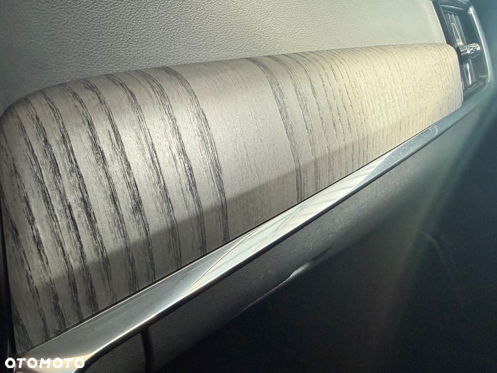 Volvo V90 T8 Recharge AWD Geartronic Inscription - 28