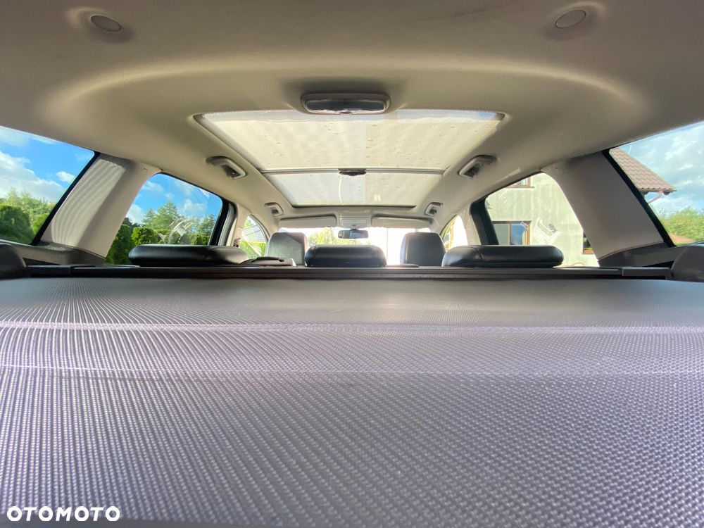 Ford Kuga 2.0 TDCi 4x4 Titanium - 29