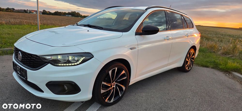 Fiat Tipo 1.4 T-Jet S-Design - 1