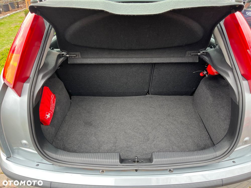 Ford Focus 1.6 X100 - 12