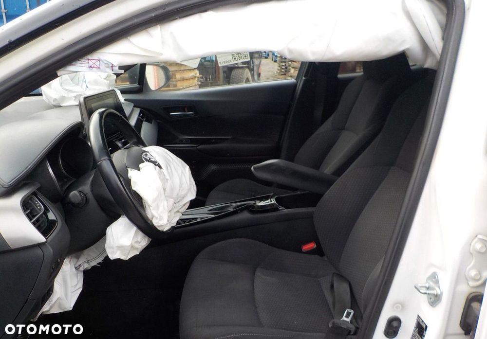 Toyota C-HR - 28