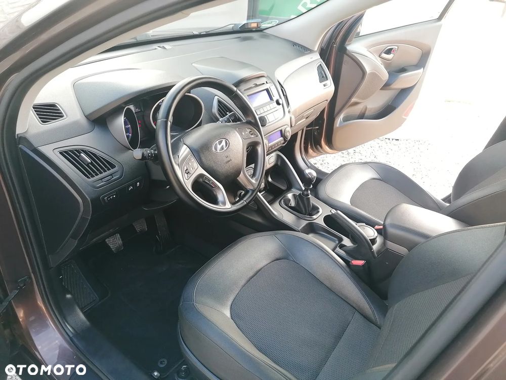 Hyundai ix35 1.6 2WD Fifa World Cup Edition - 11