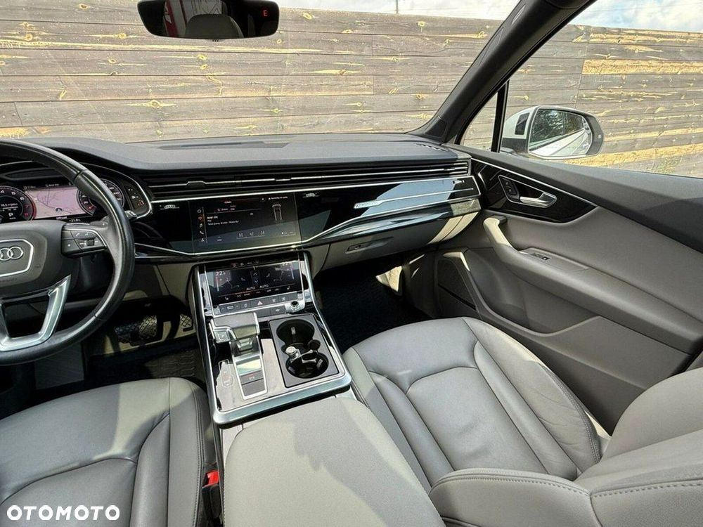 Audi Q7 - 28