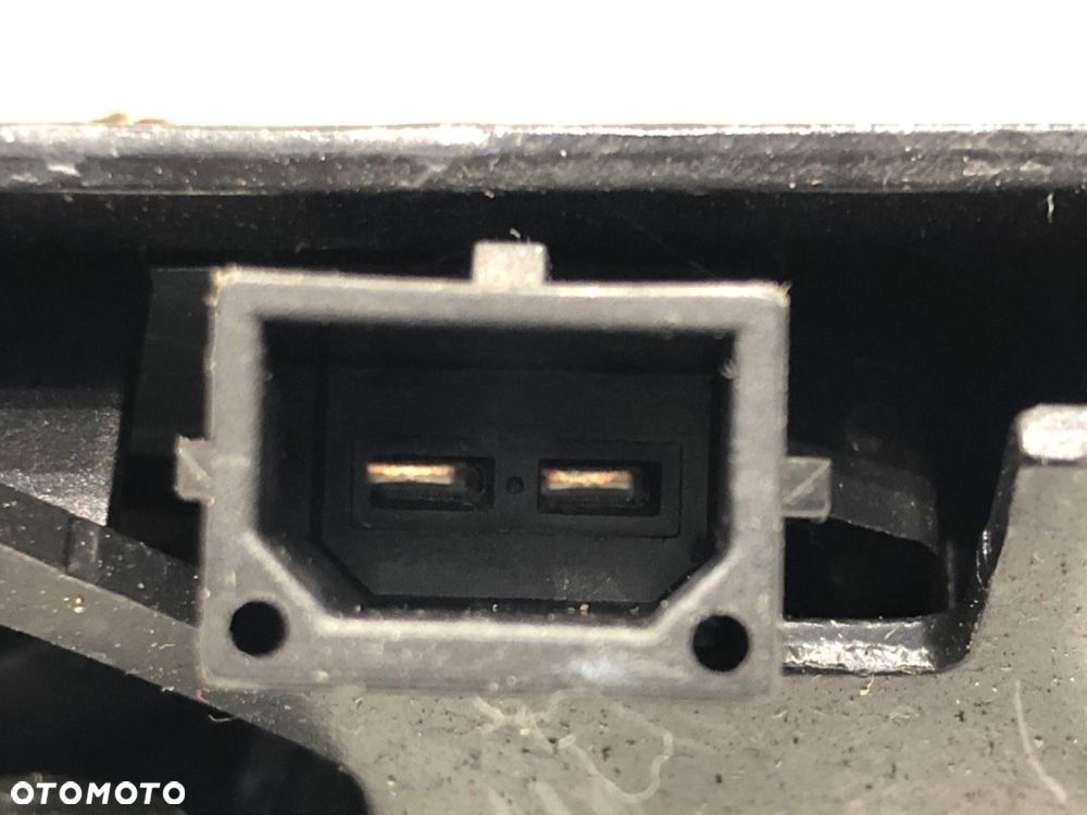 ZAMEK KLAPY TYŁ - 117.00 PLN - AUDI A2 (8Z0) 2000 - 2005 1.4 55 kW [75 KM] benzyna 2000 - 2005 - 3