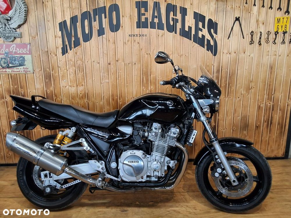 Yamaha XJR - 8
