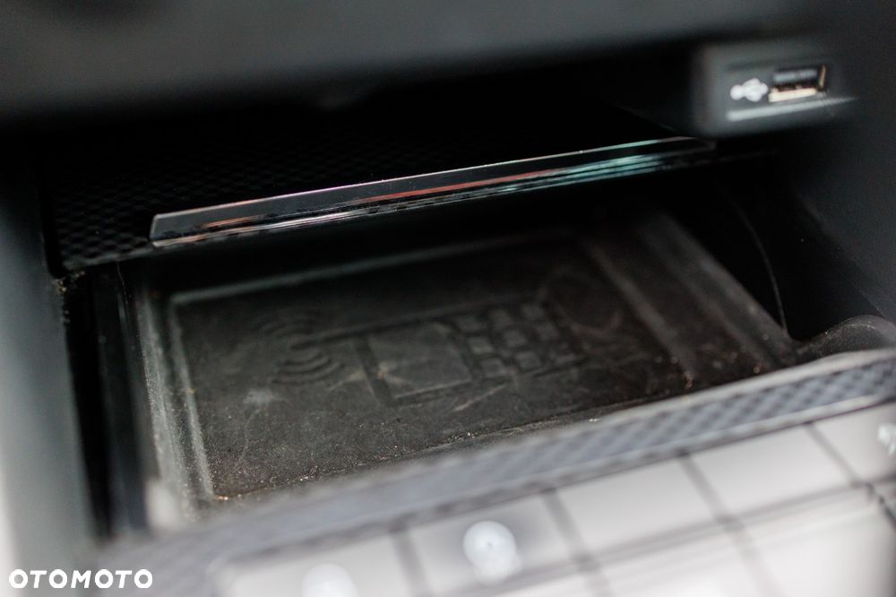 Skoda Octavia 2.0 TDI DSG RS - 17