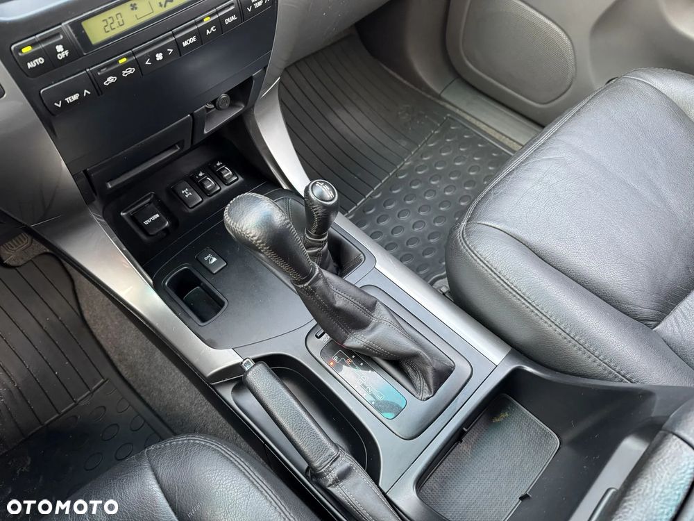 Toyota Land Cruiser 4.0 Luna Voyage - 9