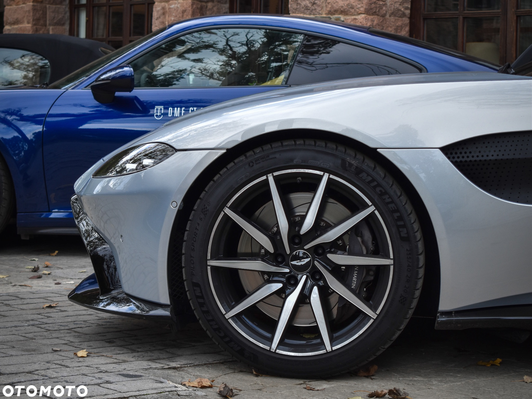 Aston Martin Vantage - 26