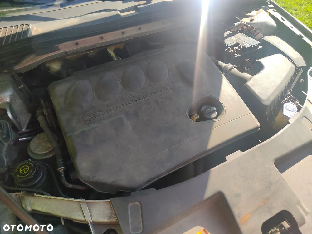 Ford Mondeo 2.0 TDCi Ghia - 14