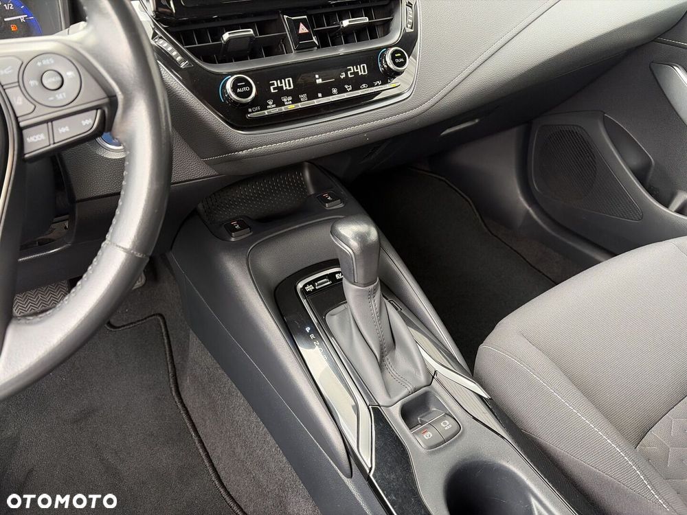 Toyota Corolla - 23