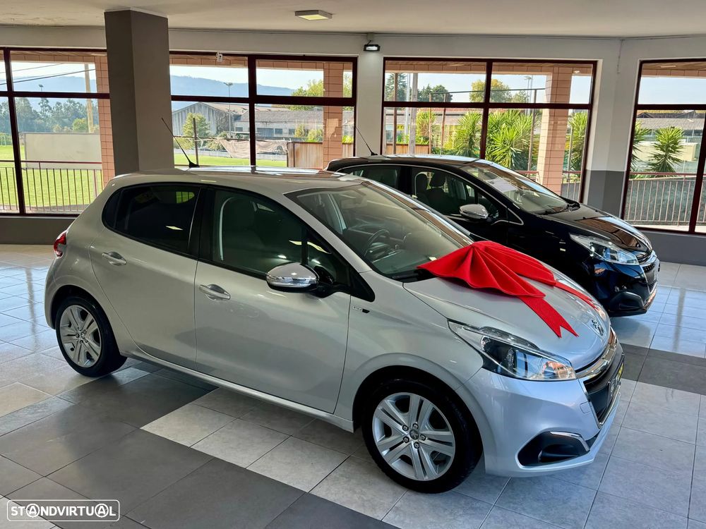 Peugeot 208 1.2 PureTech Style - 4
