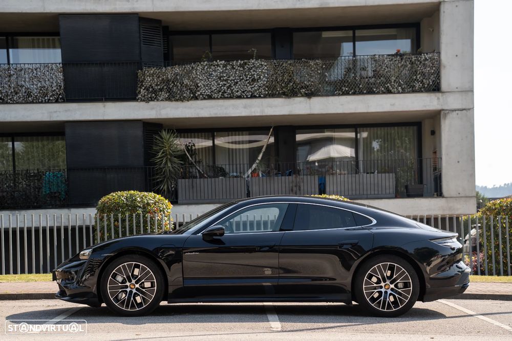 Porsche Taycan Turbo