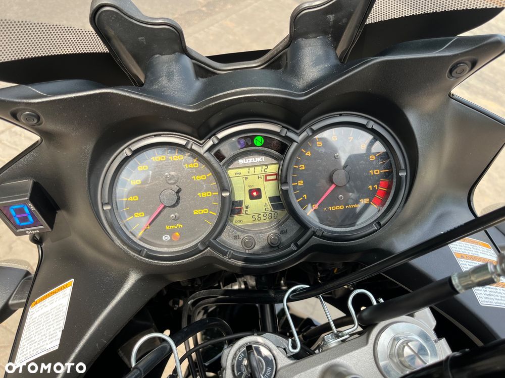 Suzuki V-STROM - 15