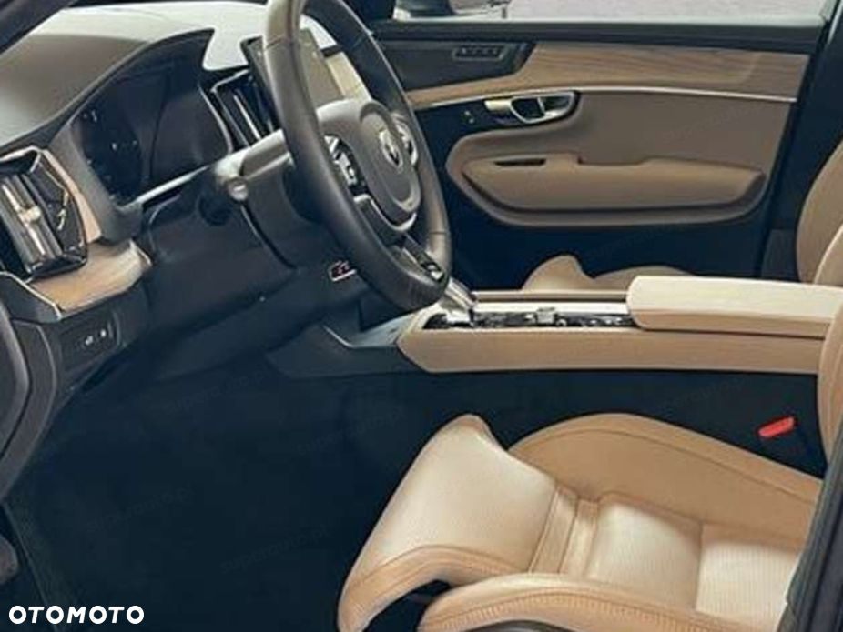 Volvo XC 90 - 6