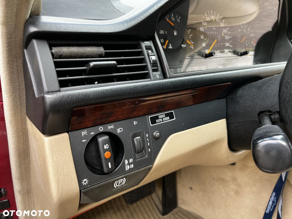 Mercedes-Benz W124 (1984-1993) - 18