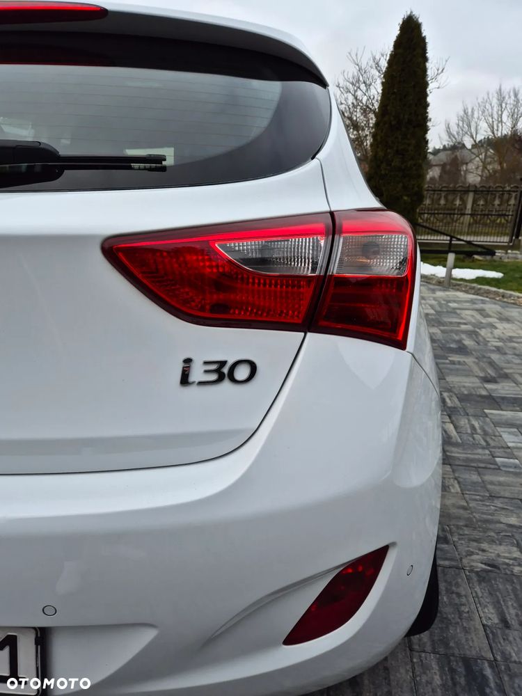 Hyundai i30 blue 1.6 CRDi Classic - 10