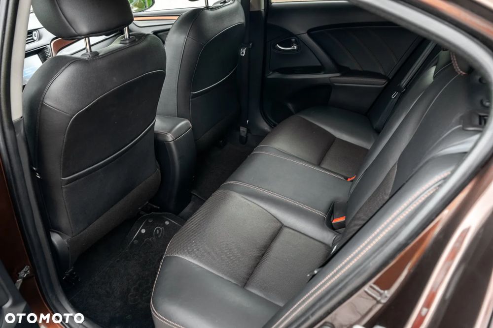 Toyota Avensis 2.0 D-4D PowerBoost Premium - 21